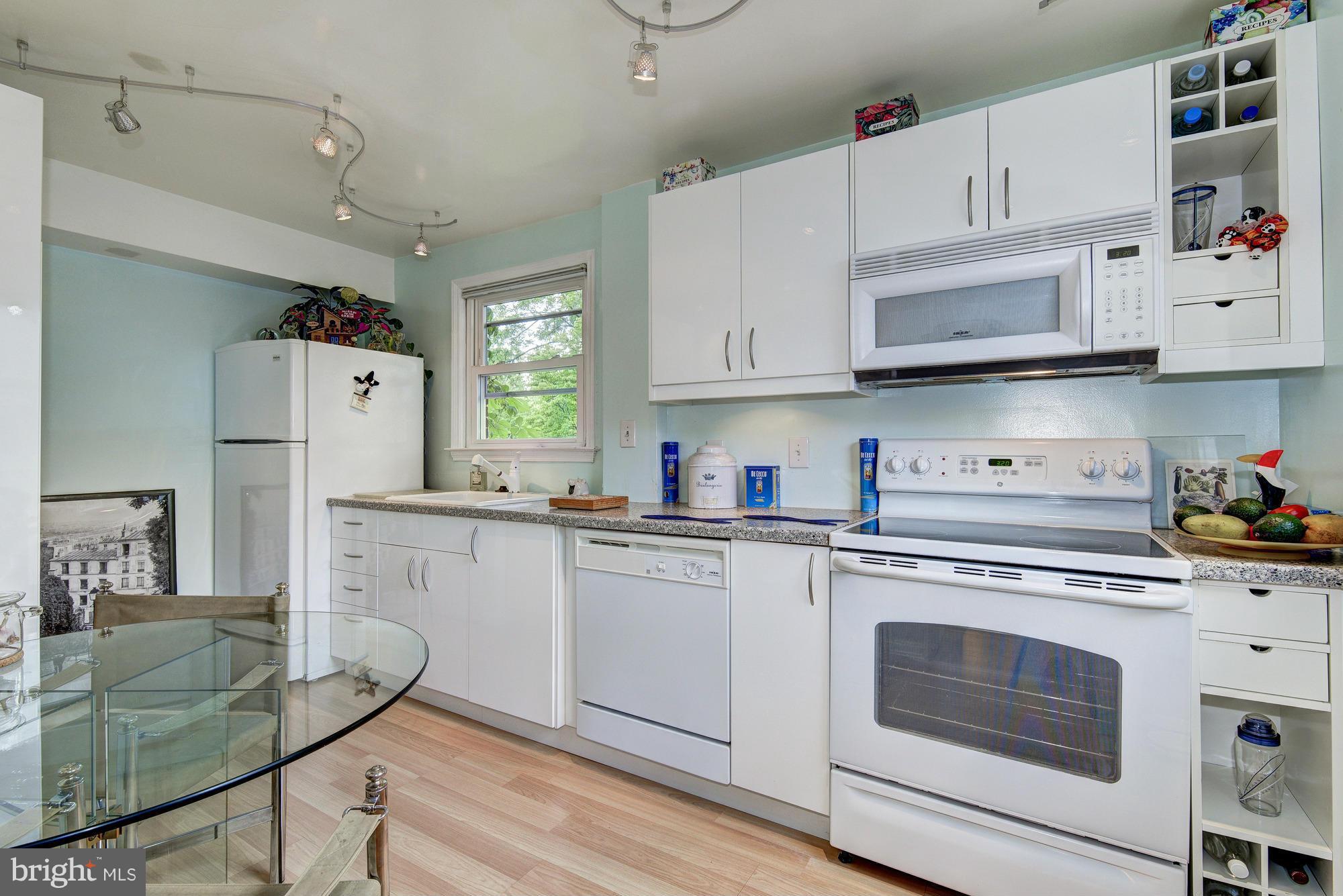 2706 Finch Street Silver Spring, MD 20902 - Photo 6 of 27 Kitchen