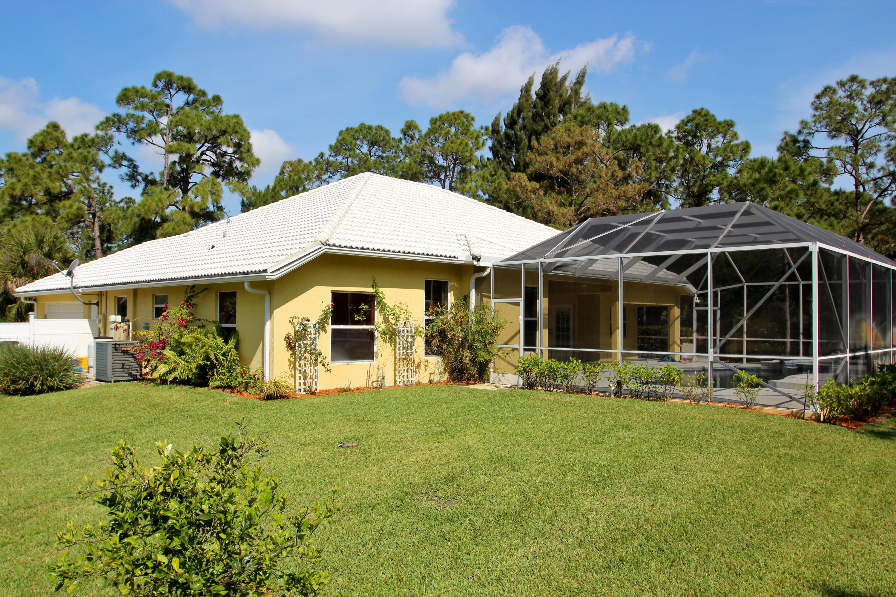 16028 Randolph Siding Road Jupiter, FL 33478 - Photo 4 of 69 Back exterior