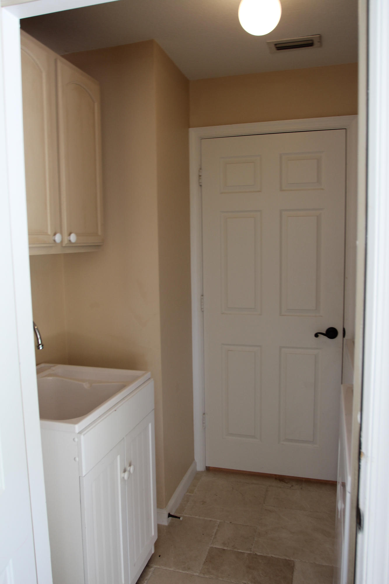 16028 Randolph Siding Road Jupiter, FL 33478 - Photo 54 of 69 Laundry tub