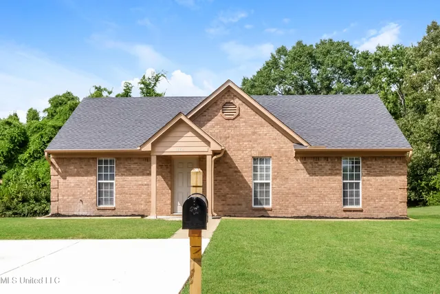 $1,580 | 1764 Dorchester Drive, Southaven, MS 38671