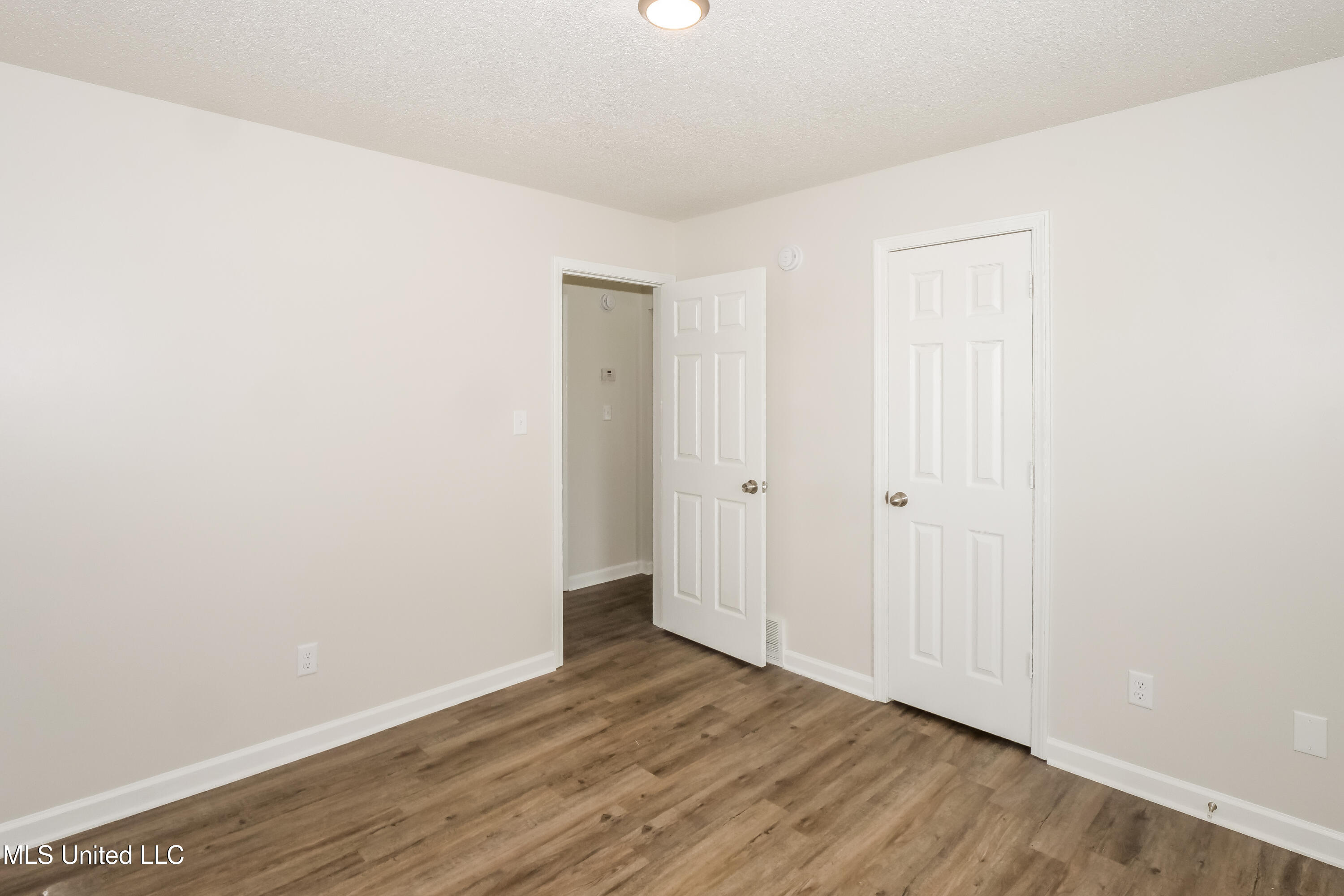 1764 Dorchester Drive Southaven, MS 38671 - Photo 11 of 15 011-photo-bedroom-14779446