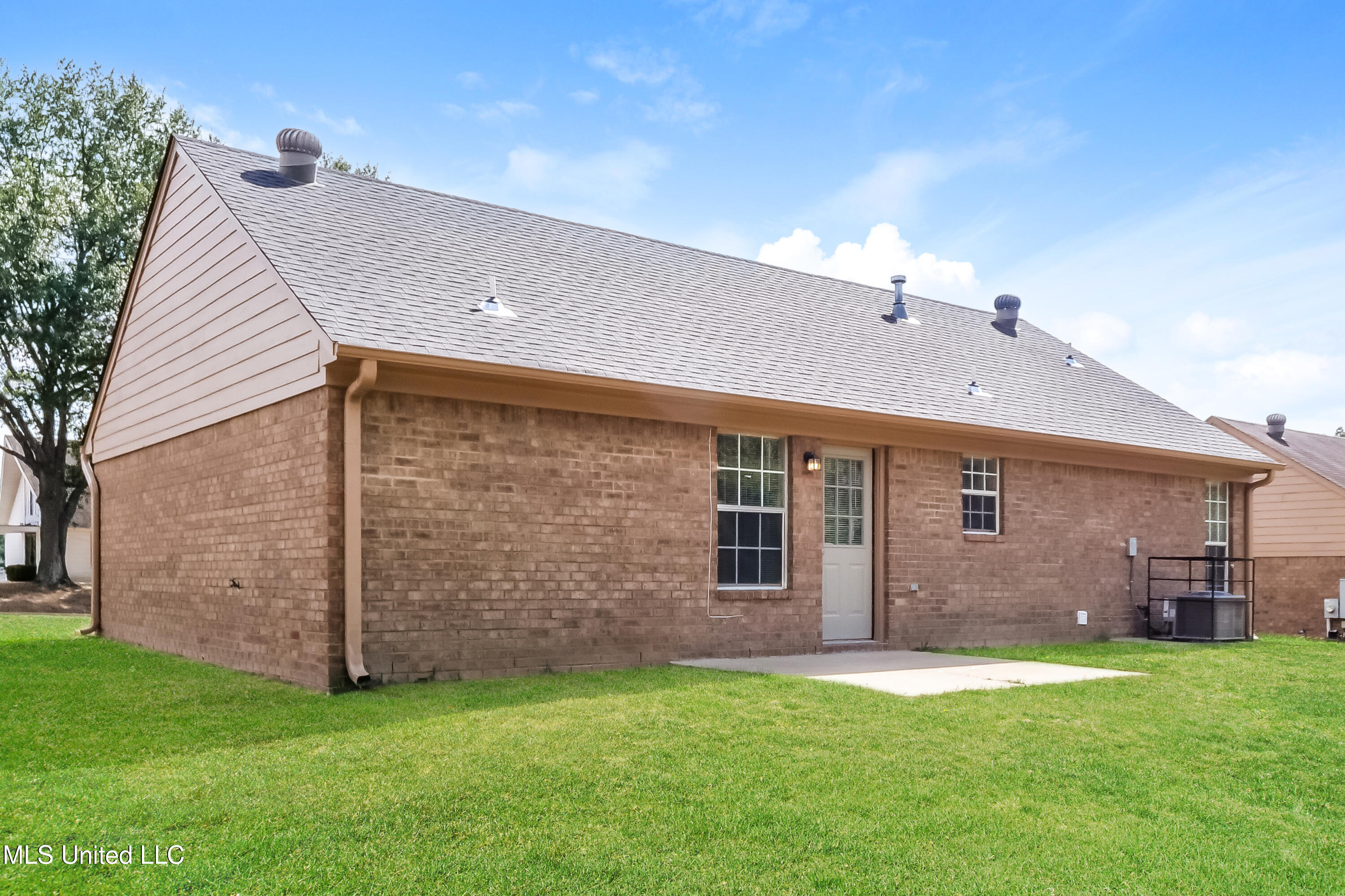 1764 Dorchester Drive Southaven, MS 38671 - Photo 15 of 15 015-photo-rear-view-14779450