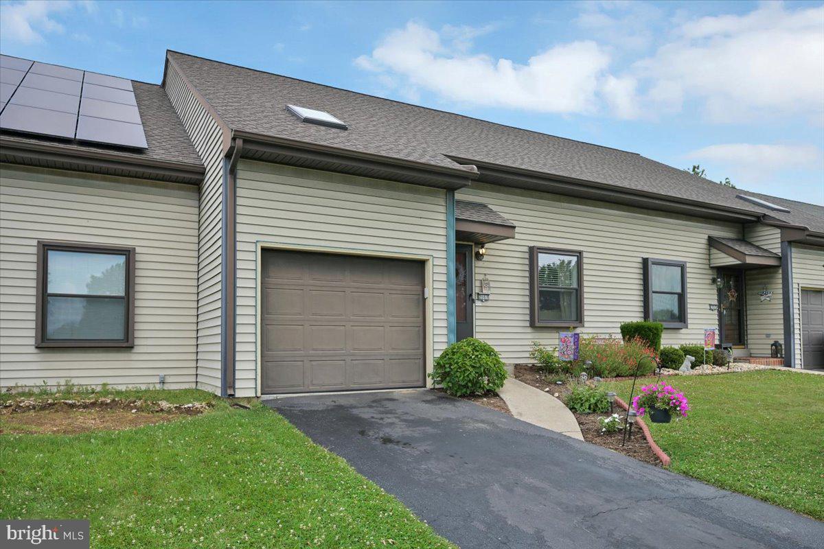 2061 Mountain View Road Middletown, PA 17057 - Photo 3 of 28 Gallery Image 3