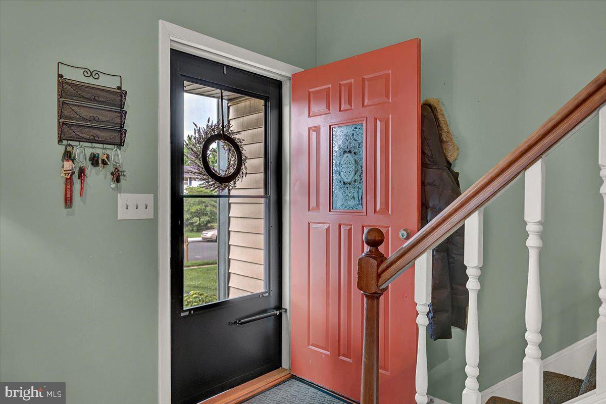 2061 Mountain View Road Middletown, PA 17057 - Photo 4 of 28 Gallery Image 4