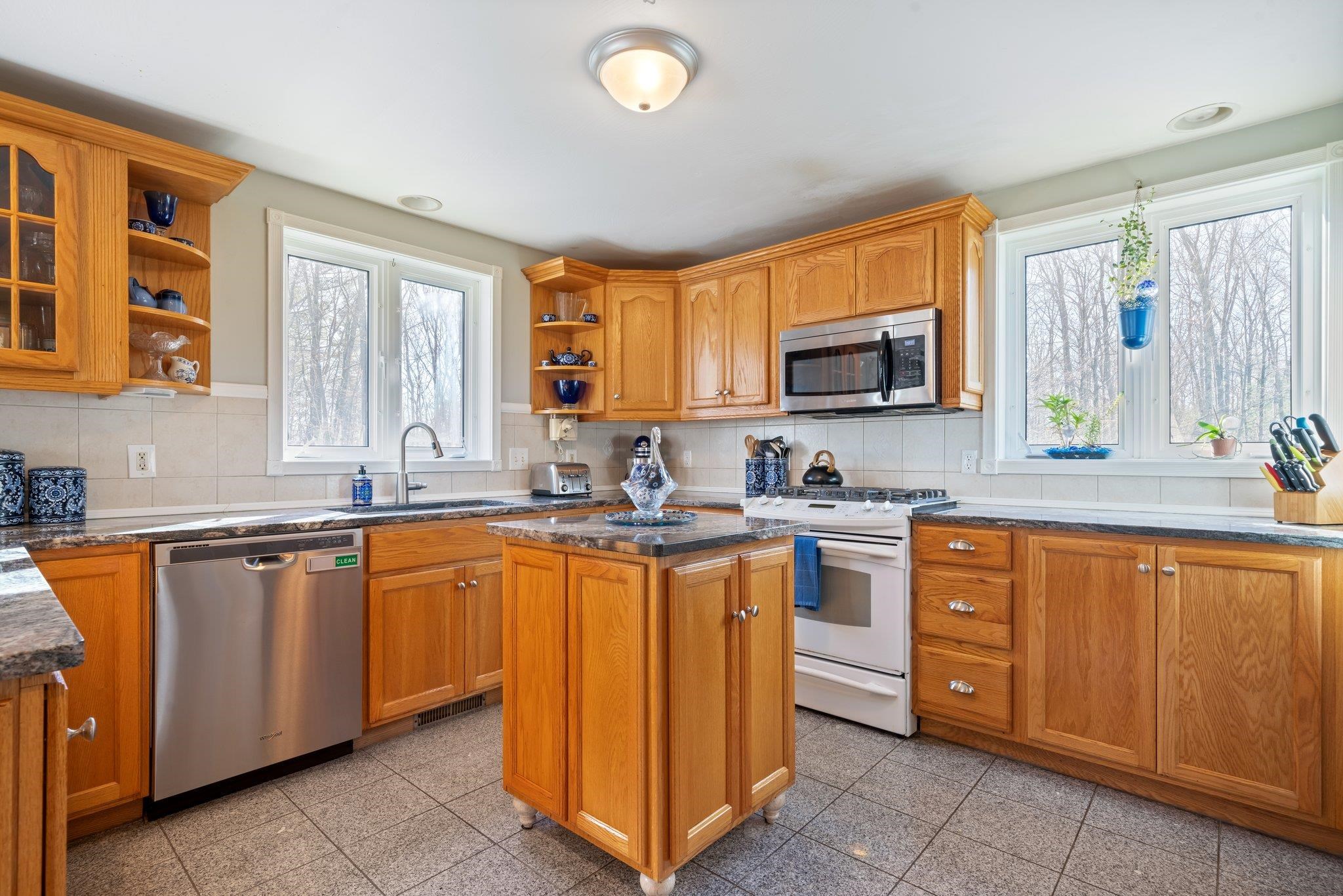 32 Trent Road Hooksett, NH 03106 - Photo 46 of 54