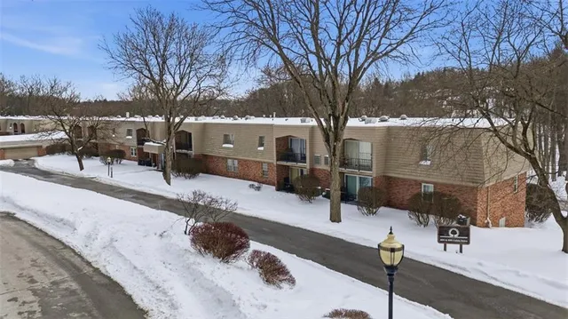 $149,900 | 605 Calais Drive, Unit 312, Pittsburgh, PA 15237