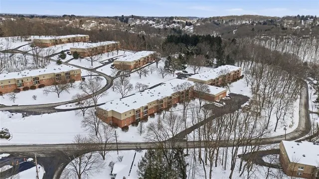 $149,900 | 605 Calais Drive, Unit 312, Pittsburgh, PA 15237