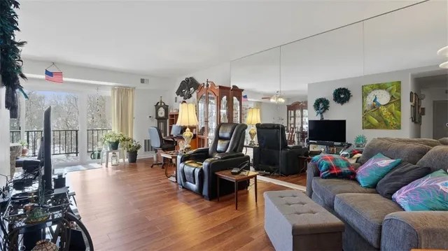 $149,900 | 605 Calais Drive, Unit 312, Pittsburgh, PA 15237