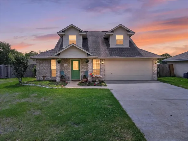 $2,600 | 1308 Roanoke Court, College Station, TX 77845