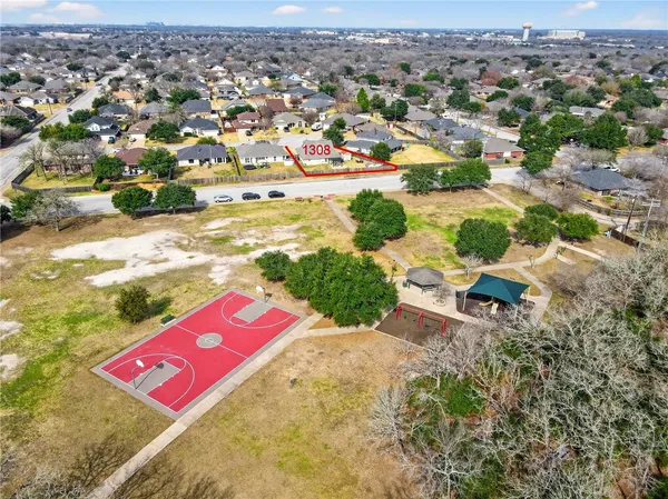 $2,600 | 1308 Roanoke Court, College Station, TX 77845