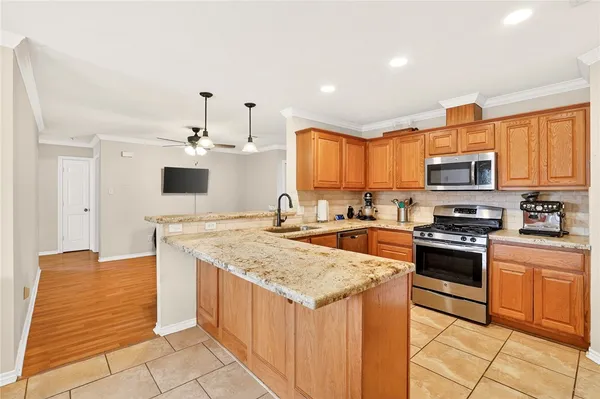 $2,600 | 1308 Roanoke Court, College Station, TX 77845