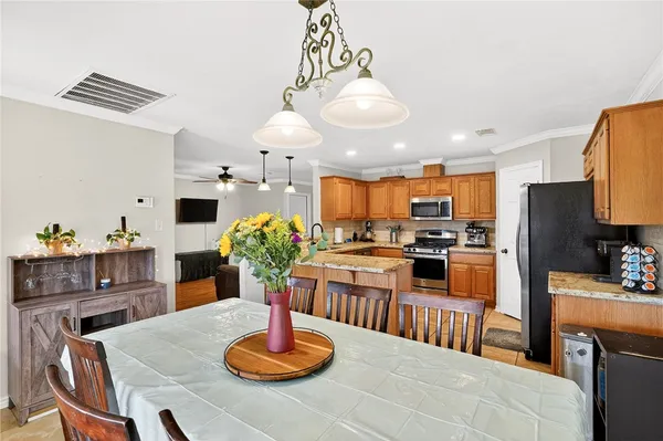 $2,600 | 1308 Roanoke Court, College Station, TX 77845