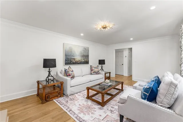 $739,500 | 3549 Castlehill Court, Tucker, GA 30084