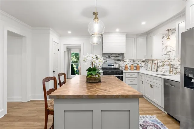 $739,500 | 3549 Castlehill Court, Tucker, GA 30084