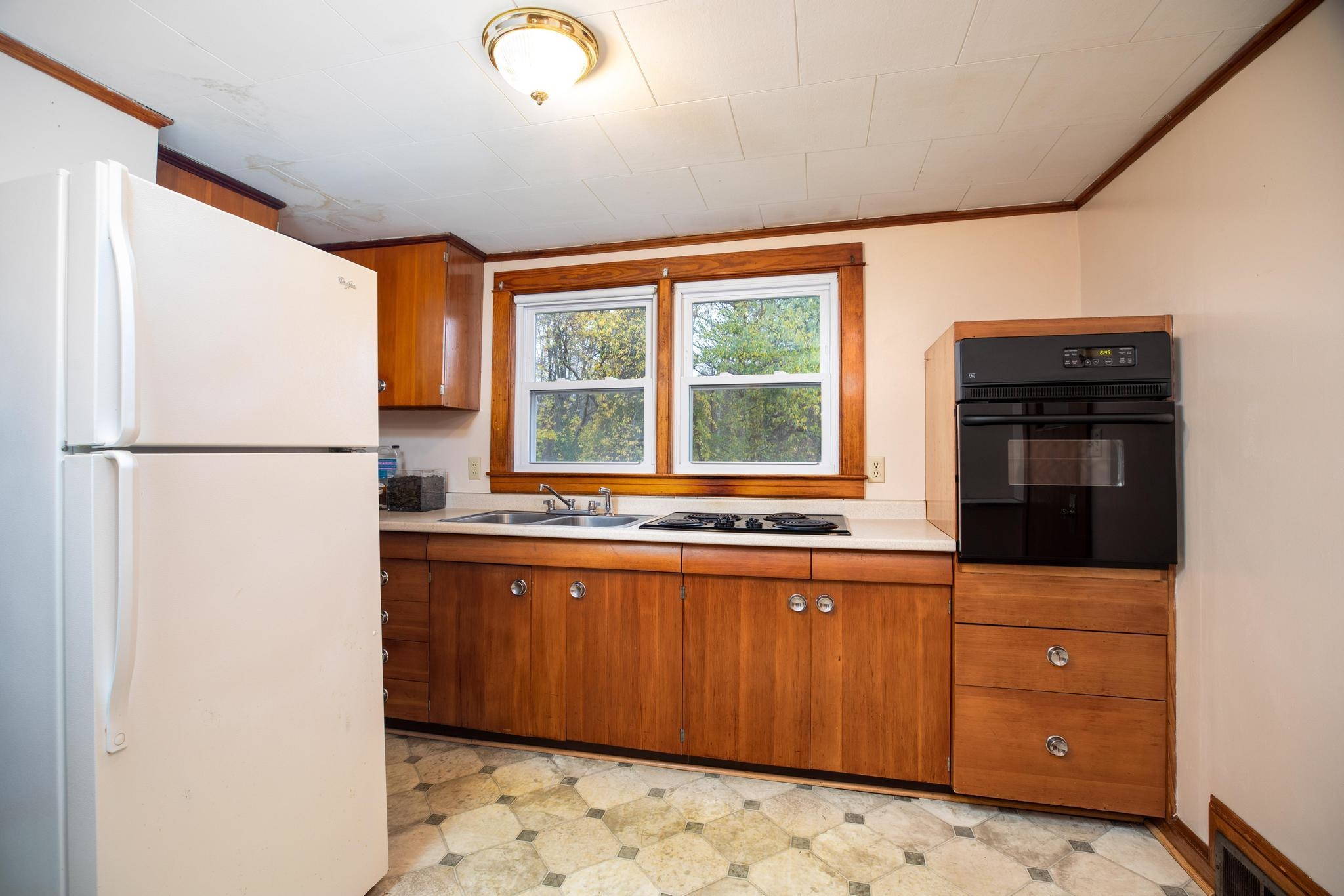 159 Fore Road Eliot, ME 03903 - Photo 11 of 28 Gallery Image 11