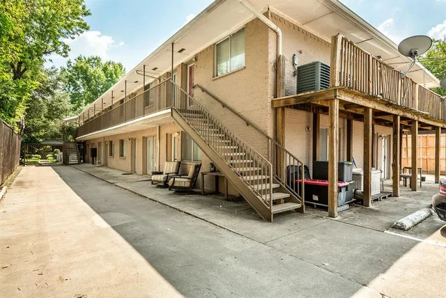 $1,150 | 4931 Junius Street, Unit 8, Dallas, TX 75214