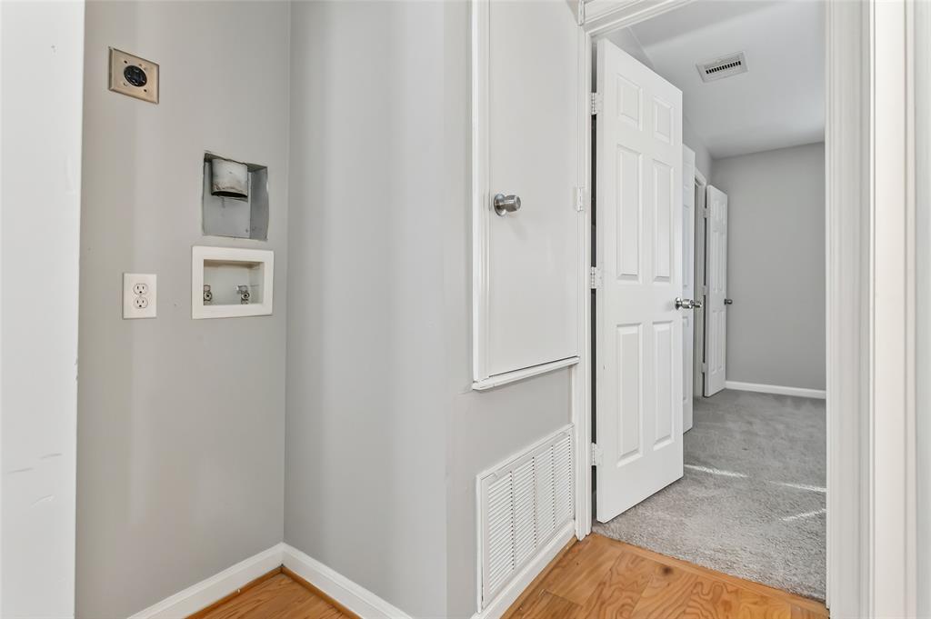 4931 Junius Street, Unit 8 Dallas, TX 75214 - Photo 19 of 31 a view of a hallway with closet