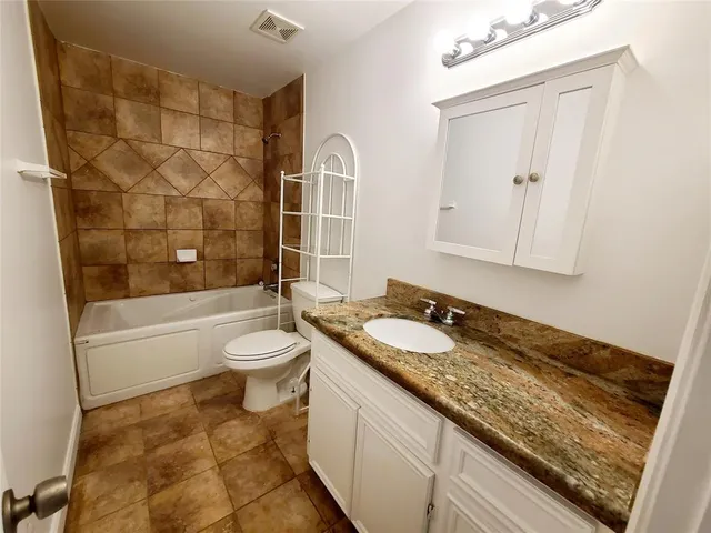 $1,150 | 4931 Junius Street, Unit 8, Dallas, TX 75214