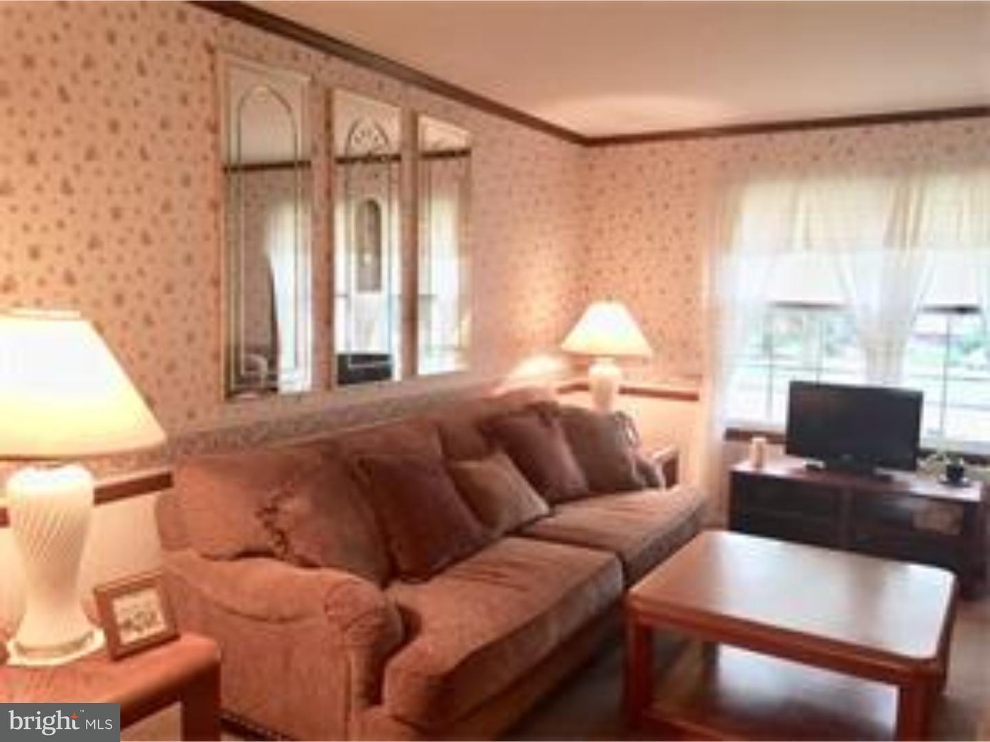 1267 Boyd Road Warminster, PA 18974 - Photo 3 of 20 Living Room