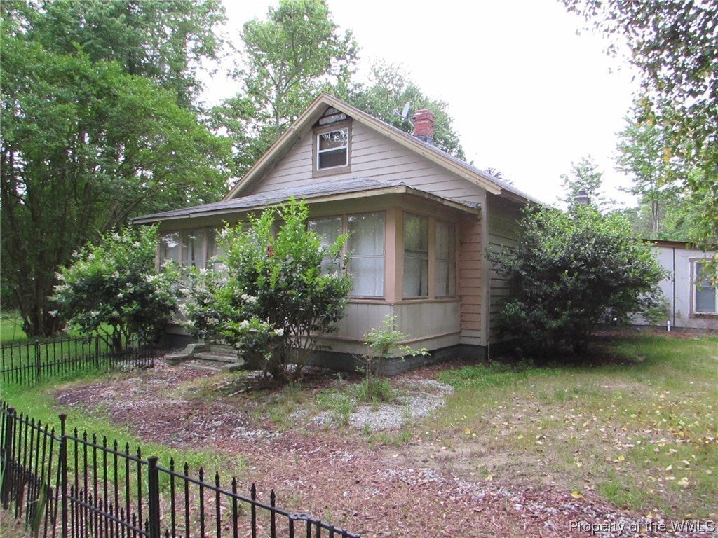 9445 Line Fence Road Hayes, VA 23072 - Photo 3 of 21 Gallery Image 3