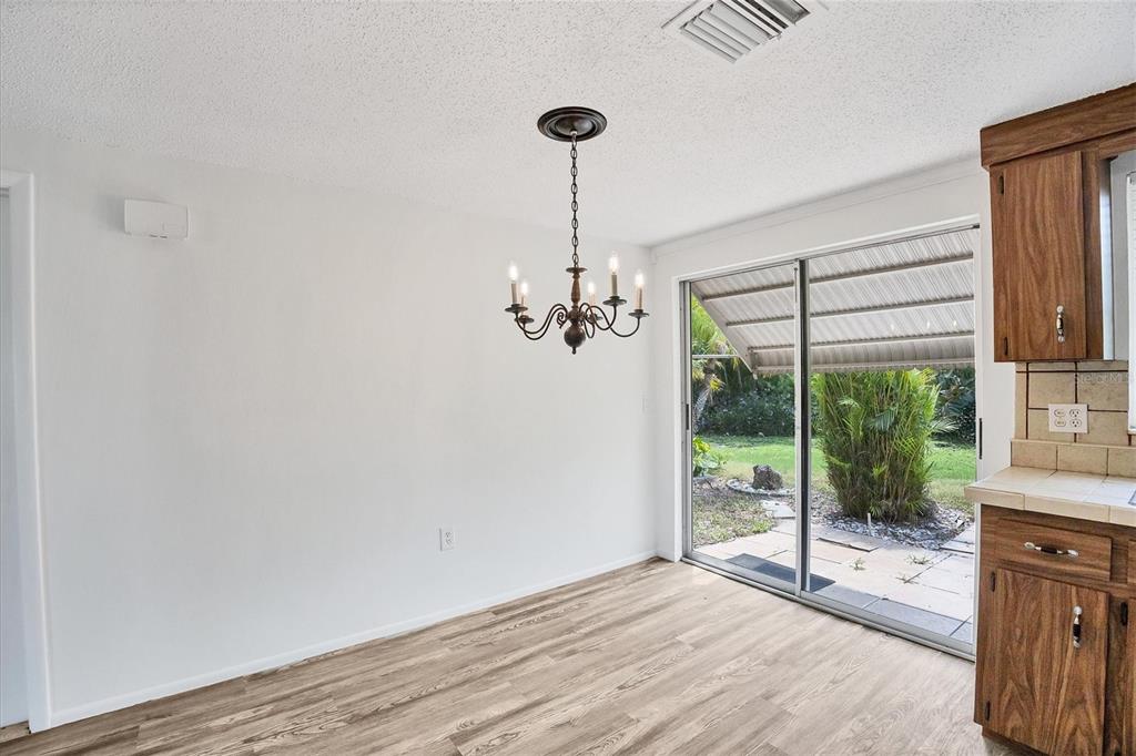 1171 Mangrove Road Venice, FL 34293 - Photo 10 of 26 Gallery Image 10