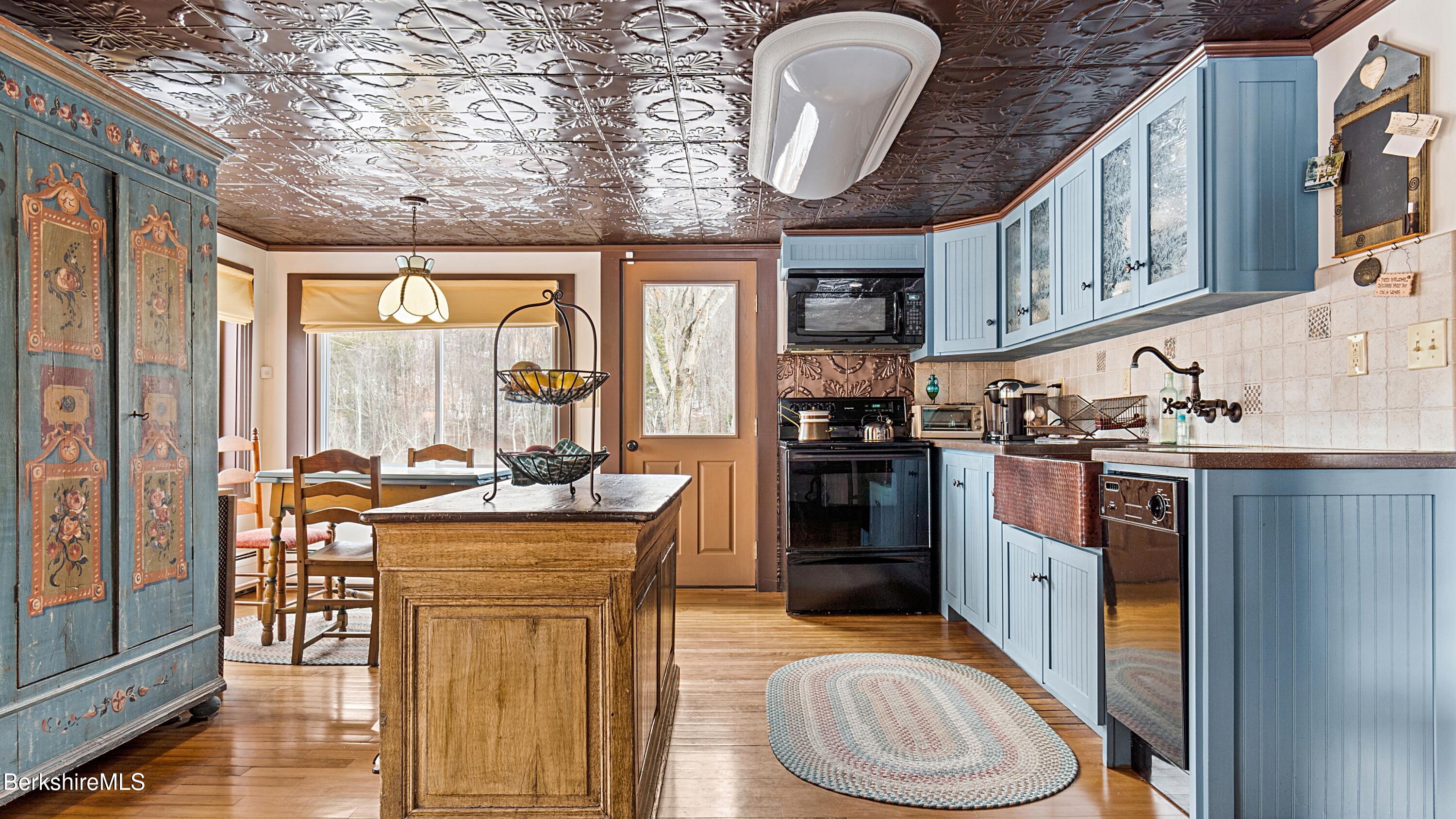 6 Bryan Road West Stockbridge, MA 01266 - Photo 16 of 53 Kitchen