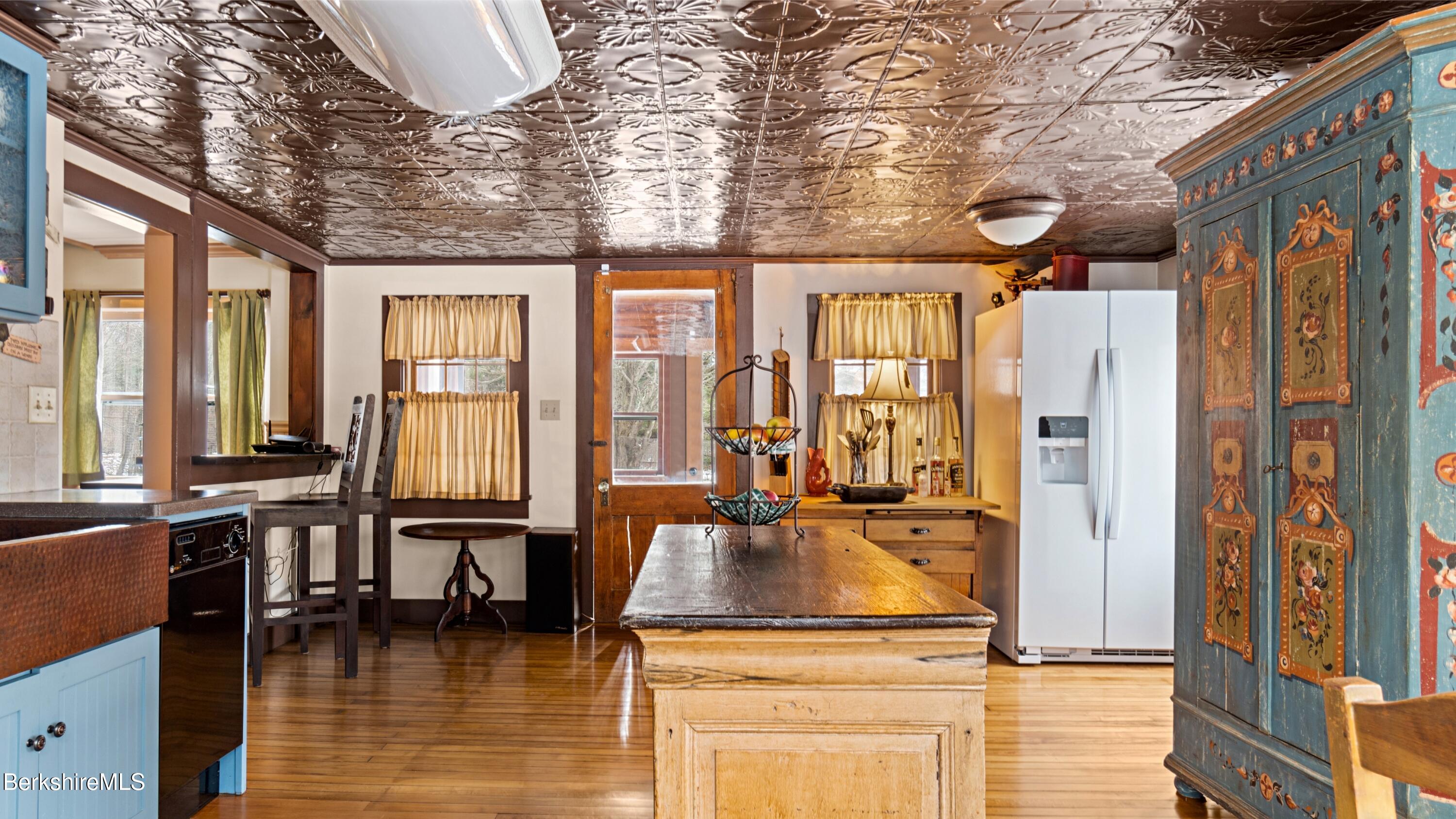 6 Bryan Road West Stockbridge, MA 01266 - Photo 19 of 53 Kitchen