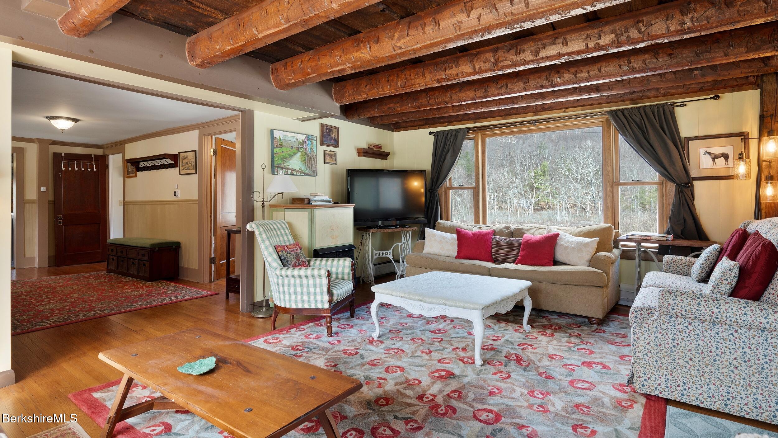 6 Bryan Road West Stockbridge, MA 01266 - Photo 9 of 53 Livingroom