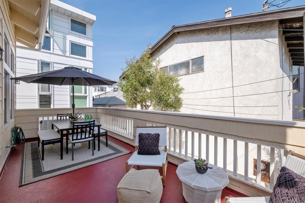 417 34th Place Manhattan Beach, CA 90266 - Photo 20 of 29 Large Deck