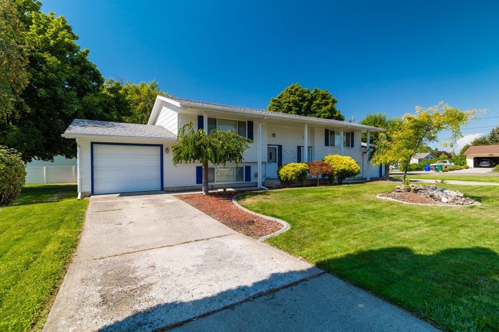 817 North Van Marter Road Spokane Valley, WA 99206 - Photo 1 of 44