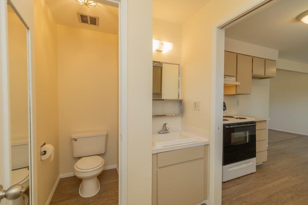 817 North Van Marter Road Spokane Valley, WA 99206 - Photo 11 of 44