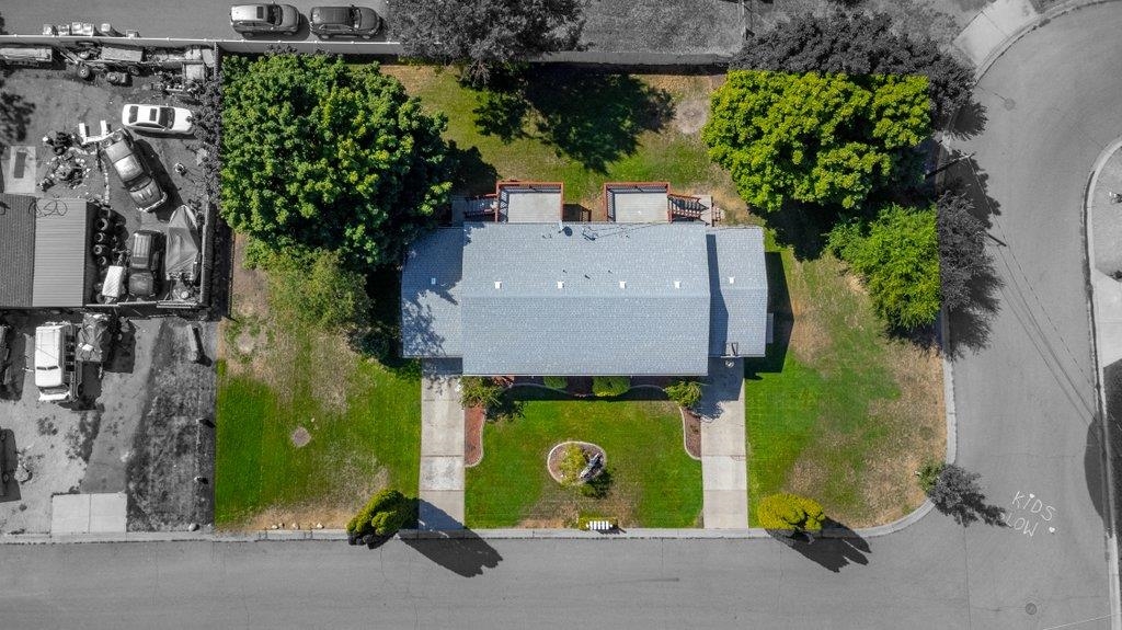 817 North Van Marter Road Spokane Valley, WA 99206 - Photo 2 of 44