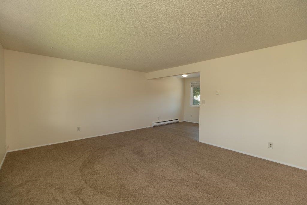 817 North Van Marter Road Spokane Valley, WA 99206 - Photo 4 of 44