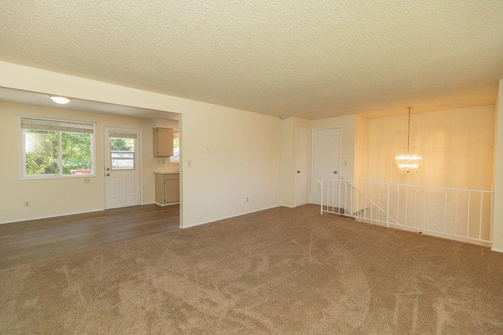 817 North Van Marter Road Spokane Valley, WA 99206 - Photo 5 of 44