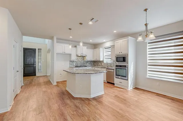 $2,900 | 2652 Shadow Glen Drive, Little Elm, TX 75068