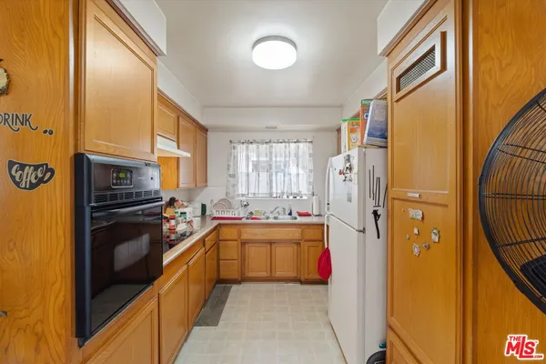 $1,395,000 | 3728 Redondo Beach Boulevard, Torrance, CA 90504