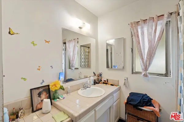 $1,395,000 | 3728 Redondo Beach Boulevard, Torrance, CA 90504