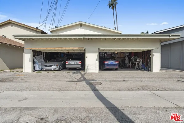 $1,395,000 | 3728 Redondo Beach Boulevard, Torrance, CA 90504