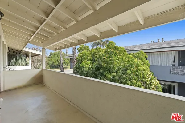 $1,395,000 | 3728 Redondo Beach Boulevard, Torrance, CA 90504