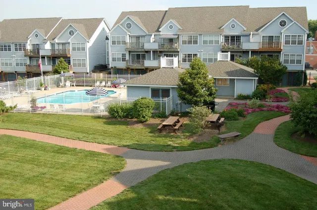 $2,200 | 247 C Fountain Street, Unit 82, Havre de Grace, MD 21078