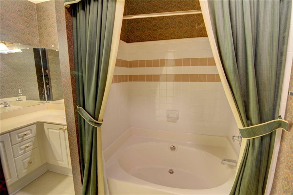 3334 Peachtree Road Northeast, Unit 1208 Atlanta, GA 30326 - Photo 29 of 70