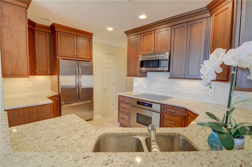 3334 Peachtree Road Northeast, Unit 1208 Atlanta, GA 30326 - Photo 10 of 70