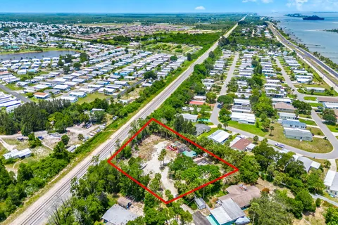 $639,000 | 7680 Highway 1, Micco, FL 32976