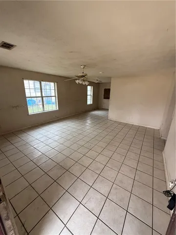 $112,000 | 1105 West Davis Street, Hearne, TX 77859