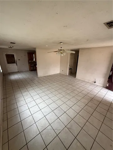 $112,000 | 1105 West Davis Street, Hearne, TX 77859