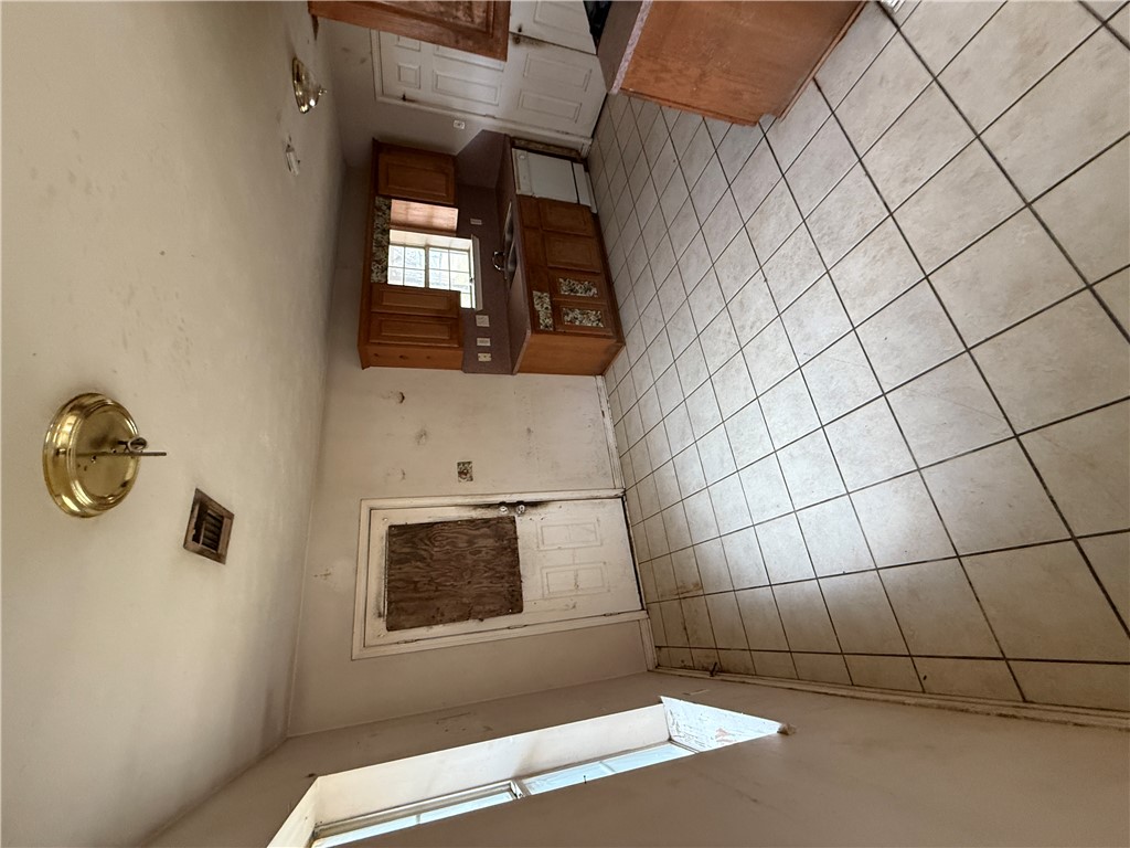 1105 West Davis Street Hearne, TX 77859 - Photo 4 of 12