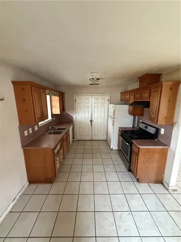 $112,000 | 1105 West Davis Street, Hearne, TX 77859