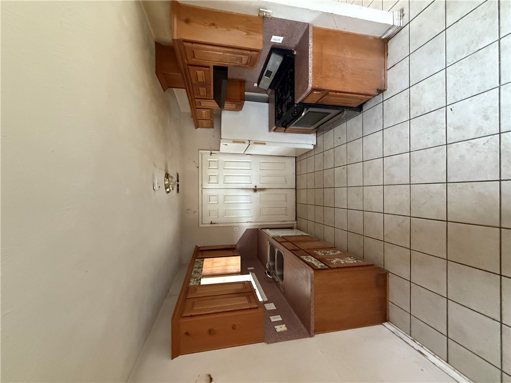 1105 West Davis Street Hearne, TX 77859 - Photo 5 of 12