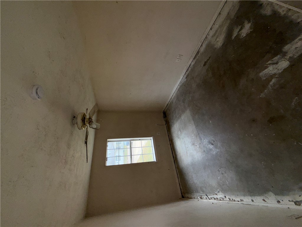 1105 West Davis Street Hearne, TX 77859 - Photo 7 of 12