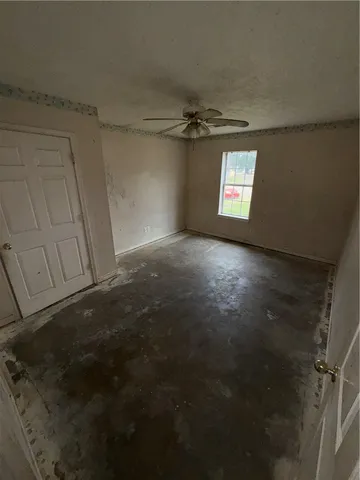 $112,000 | 1105 West Davis Street, Hearne, TX 77859